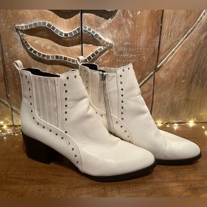 Sam Edelman Circus, white booties, size 10! Two studs missing.